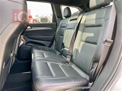 جیپ گراند شیرۆکی